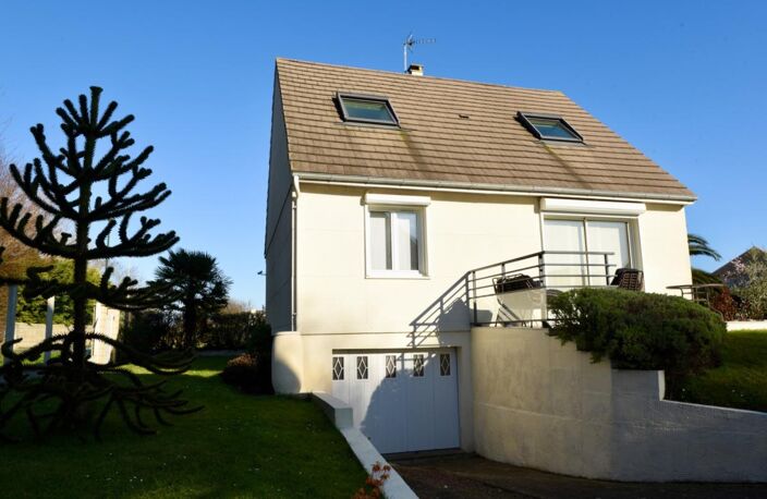 Maison 4 pièces - 100 m2 - BERNIERES SUR MER (14) — photo 2