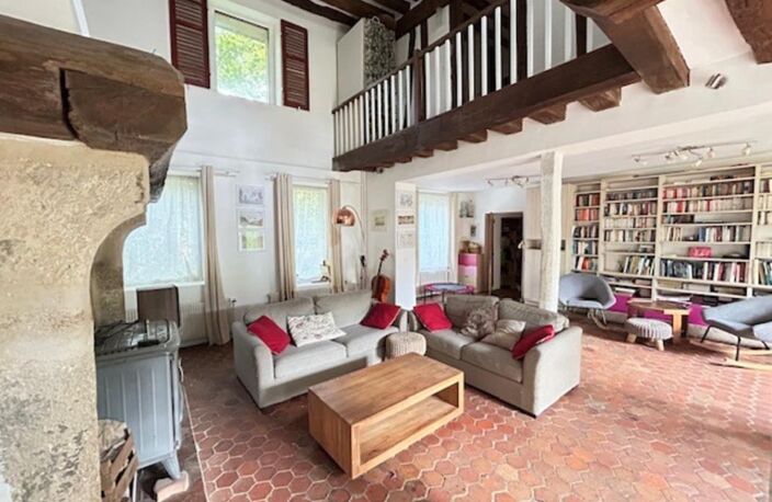 Maison à vendre 9 pièces Proche de LA FERTE SOUS JOUARRE (77) — photo 4