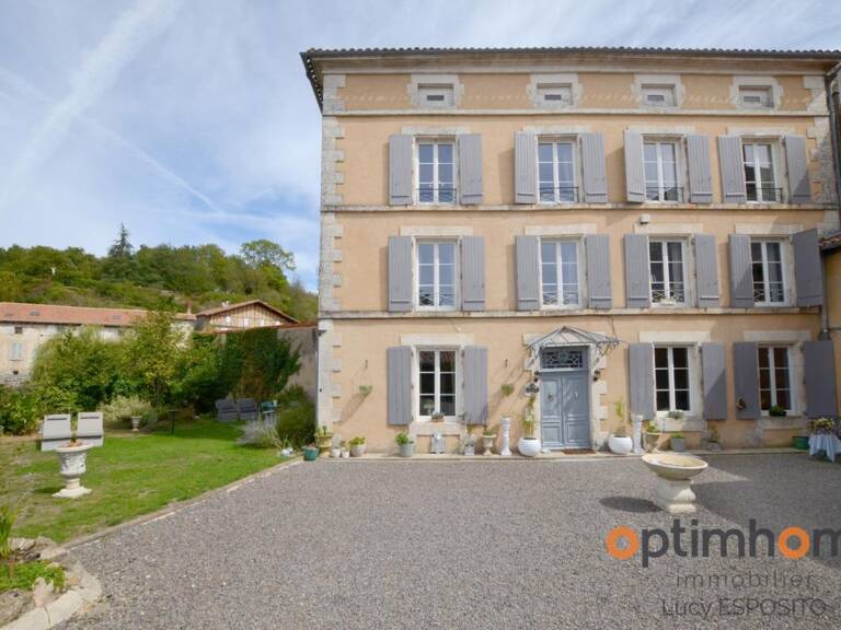   Maison de caractère du XIXᵉ siècle au cœur de Confolens — photo 1