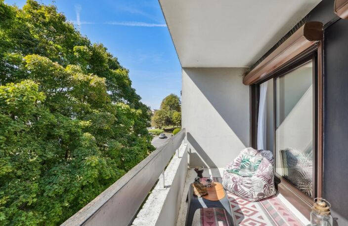 - 91830 LE COUDRAY-MONTCEAUX - DUPLEX EN DERNIER ETAGE AVEC ASCENSEUR - 30M2 DE TERRASSES - SEJOUR CATHEDRALE - VUE ARBOREE SANS VIS A VIS - PARKING- — photo 5