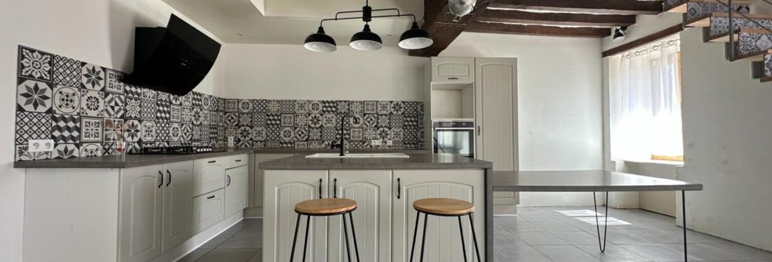Maison 7 Pièces 188 m² à vendre à Courcelles-la-Forêt (72270)
