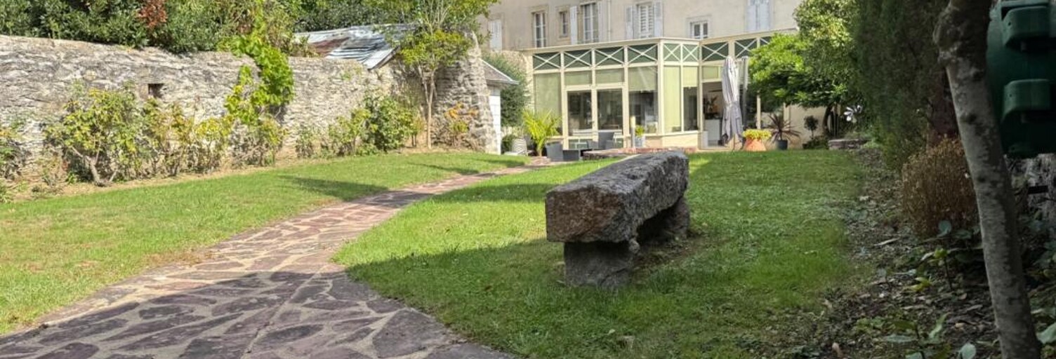 Maison 11 Pièces 295 m² à vendre à Laval (53000)