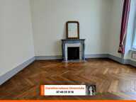 Demeure de charme XIXe (155 m² + 42 m² de combles), carreaux de ciment, parquets point de Hongrie et jardin plein Sud — Bellême — photo 3