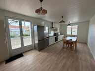 JARD SUR MER (85520) - AU COEUR DU VILLAGE- MAISON DE PLAIN PIED 2 CHAMBRES MEUBLEE AVEC COUR PRIVATIVE — photo 3