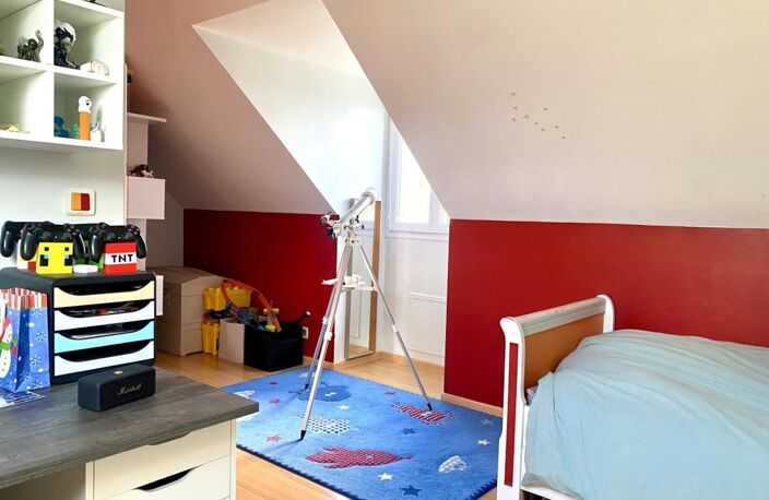 Maison familiale 4 chambres, 1 bureau, jardin et garage — photo 5