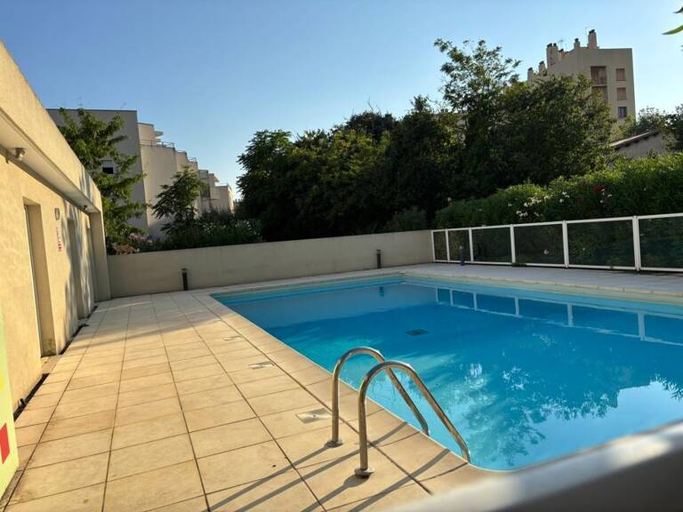 Marseille 13e – T2 42 m² + Terrasse 17 m² | Parking sous-sol & Piscine | Métro St-Just (DPE A/A) — photo 1