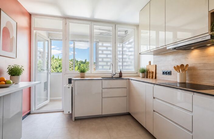 Appartement à vendre 4 pièces SAINTE FOY LES LYON (69) — photo 2