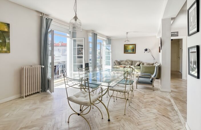 ROYAN, Quartier Eglise Notre-Dame : T3 de 93 m² au 1er étage avec balcon et jardin partagé — photo 2