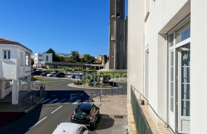 ROYAN, Quartier Eglise Notre-Dame : T3 de 93 m² au 1er étage avec balcon et jardin partagé — photo 5