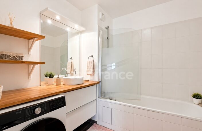 FLEURY MEROGIS, RUE DE LA COULÉE VERTE, APPARTEMENT T3 63 M² AVEC GRAND BALCON ET DEUX STATIONNEMENTS EN SOUS-SOL — photo 5