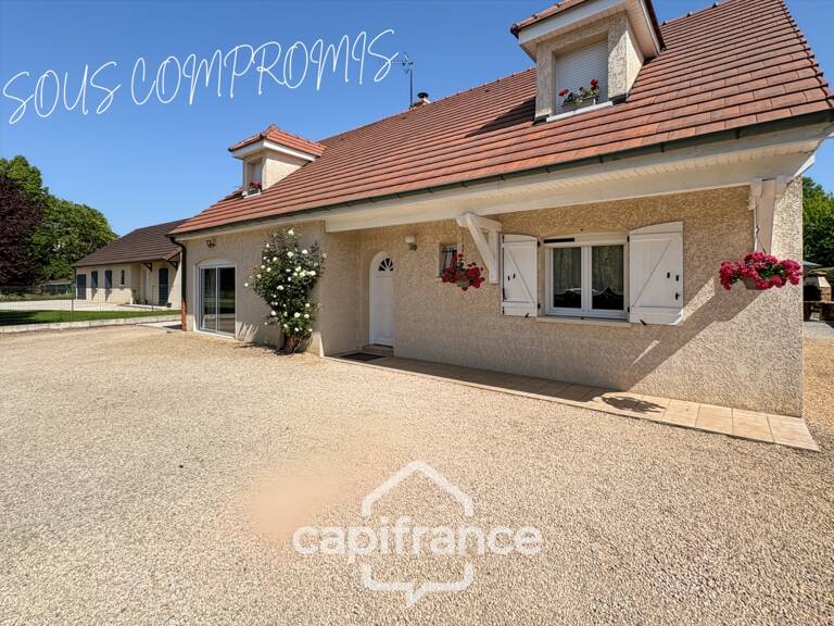 Maison familiale de 131 m2 sur la commune de LAIVES — photo 1