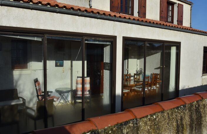 Dpt Charente Maritime (17), Ile d'Oléron,  Maison à vendre 5 pièces, 100 m²habitables, terrain 500 m², LA BREE LES BAINS (17) — photo 4