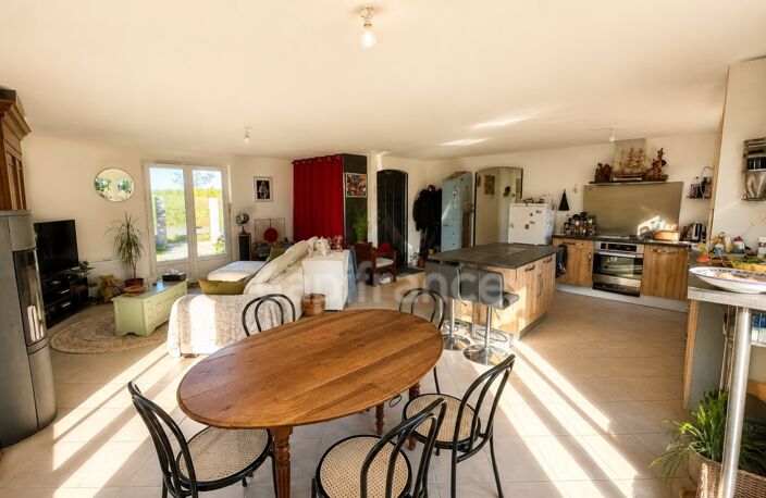 Maison de plain-pied – 94 m² – 3 chambres – Terrain 910 m² – DPE B — photo 3