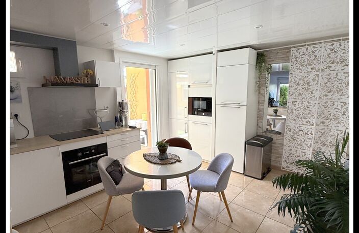 Appartement avec terasse et parking — photo 2