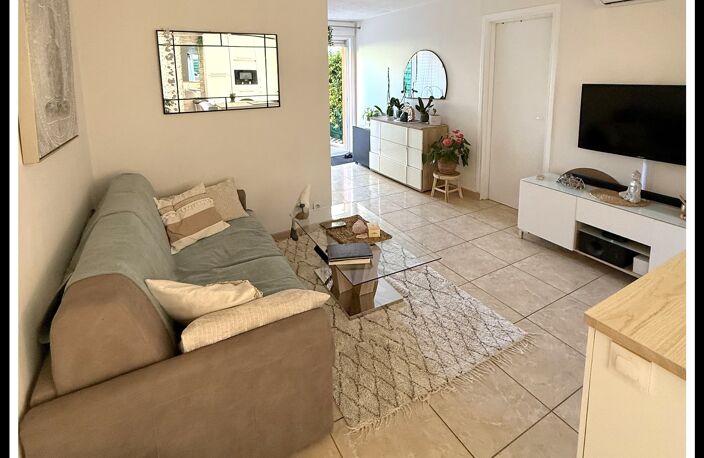 Appartement avec terasse et parking — photo 4