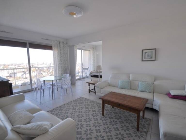 Appartement à vendre 3 pièces ANGERS (49), grand appartement + cave et garage — photo 1