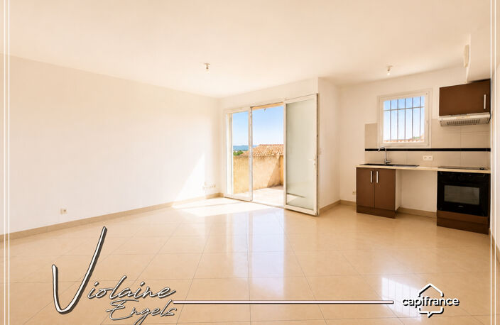 À NARBONNE-SUD – MAISON FAMILIALE DE 109 M² AVEC 3 CHAMBRES, 2 SALONS, JARDIN, TERRASSES ET GARAGE — photo 2