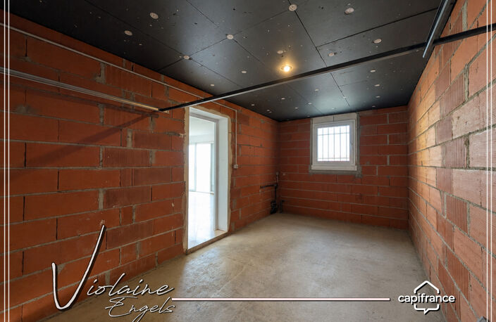 À NARBONNE-SUD – MAISON FAMILIALE DE 109 M² AVEC 3 CHAMBRES, 2 SALONS, JARDIN, TERRASSES ET GARAGE — photo 5