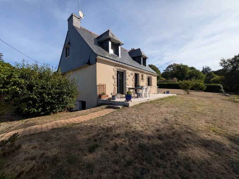 GUERN JOLIE MAISON NÉO BRETONNE AVEC UNE VIE DE PLAIN PIED DE 4 PIECES DE 100M² ENVIRON SUR PARCELLE DE 911m² — photo 1
