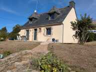 GUERN JOLIE MAISON NÉO BRETONNE AVEC UNE VIE DE PLAIN PIED DE 4 PIECES DE 100M² ENVIRON SUR PARCELLE DE 911m² — photo 2
