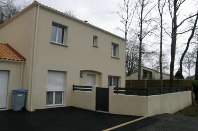 Maison 7 pièces 1435 €
