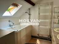 MAISON AVEC DEPENDANCES ET BEAU TERRAIN SORTIE DE BOURG TOUS COMMERCES — photo 2