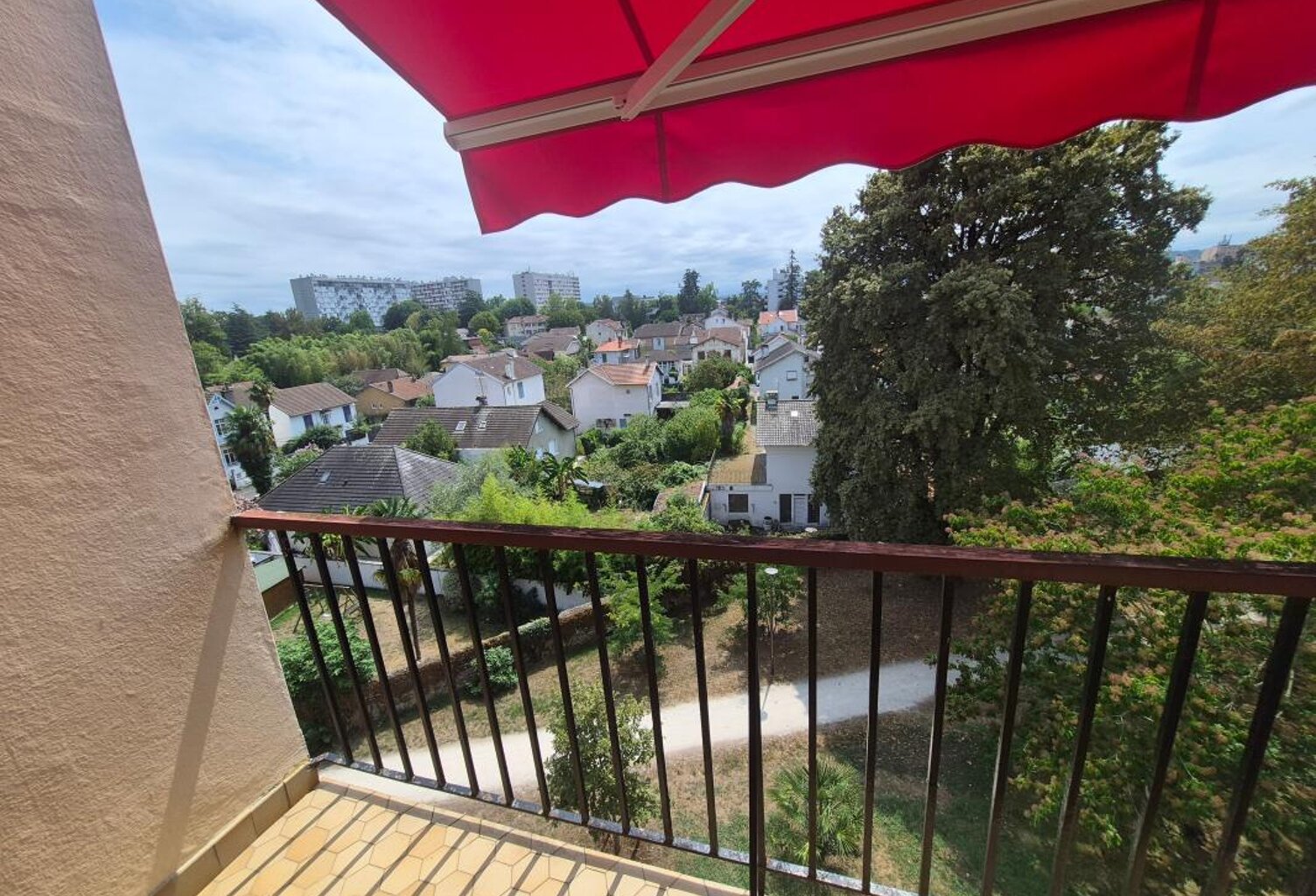 Appartement À Vendre — photo 1