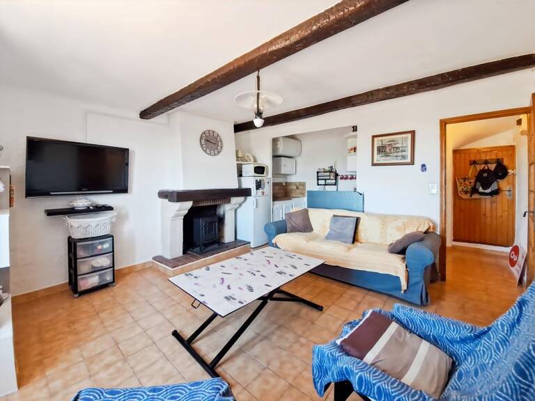 Appartement T3 en maison de village avec belle vue dégagée campagne — La Verdière (DPE C) — photo 1