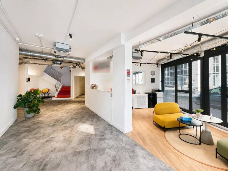 A 500m du métro "Mairie d'Issy", dans un immeuble indépendant, CORPIMMO, vous propose des bureaux lumineux en sous-location. Les bureaux proposent de multiples possibilités d’aménagements et sont divisibles — photo 1
