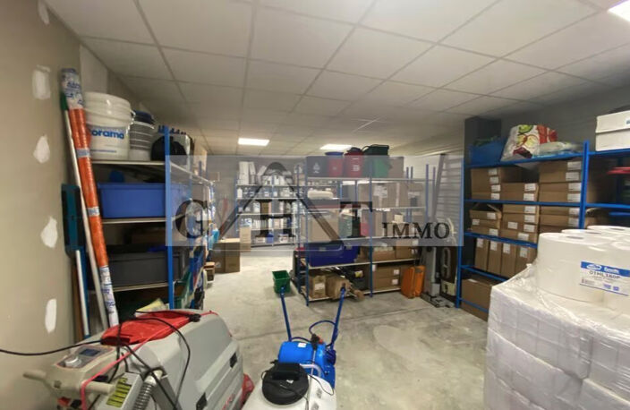 Local d'activités 1865m2 à Vendre Montreuil — photo 4
