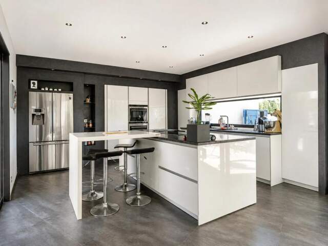 Maison de 6 pièces de 179 m² à Vauvert — photo du bien