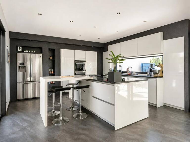 Maison de 6 pièces de 179 m² à Vauvert — photo 1