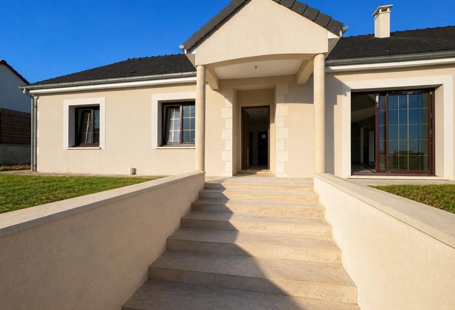 Maison de 4 pièces de 120 m² à Bourges — photo 1