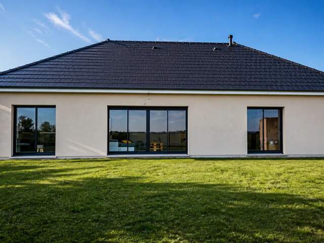 Maison de 5 pièces de 139 m² au Thil — photo du bien