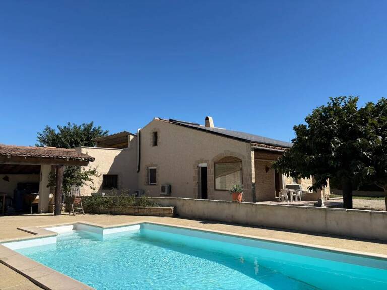 Ensemble immobilier avec appartement indépendant - 210 M² — photo 1