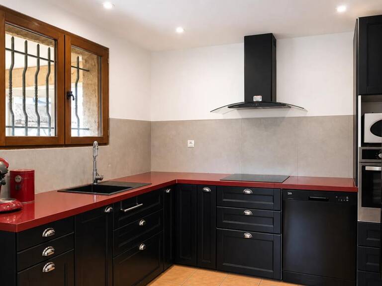 Ensemble immobilier avec appartement indépendant - 210 M² — photo 1