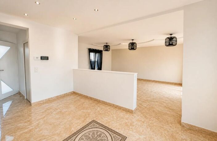 Maison de 5 pièces de 137 m² à Mantes-la-Jolie — photo 4