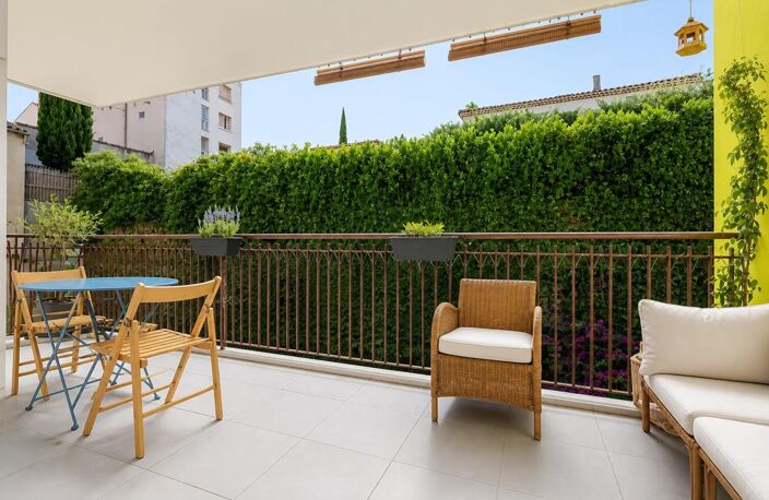 A VENDRE T3 RENOVE AVEC GARAGE ET TERRASSE-MARSEILLE 13004-13012 — photo 5