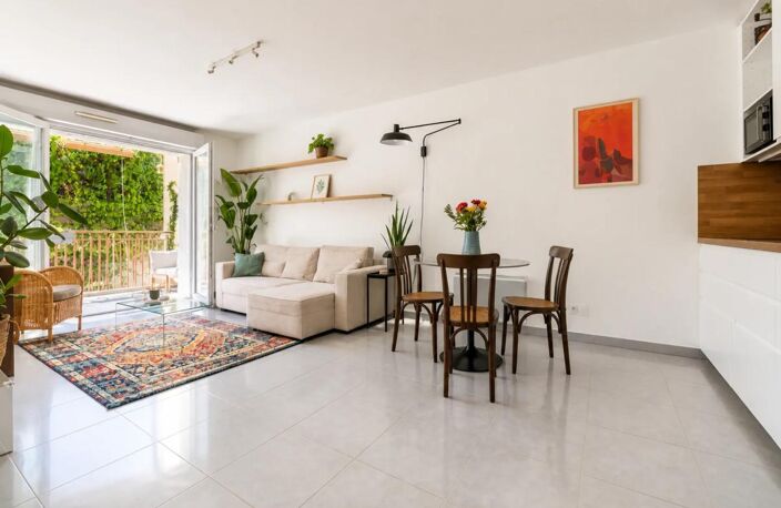 A VENDRE T3 RENOVE AVEC GARAGE ET TERRASSE-MARSEILLE 13004-13012 — photo 4