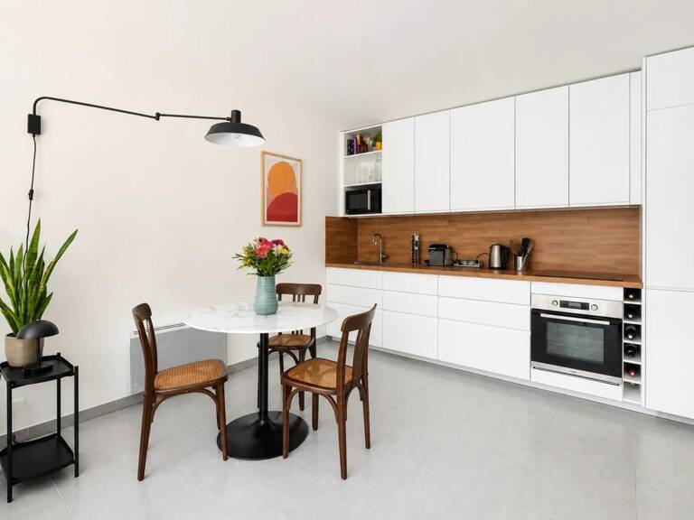 A VENDRE T3 RENOVE AVEC GARAGE ET TERRASSE-MARSEILLE 13004-13012 — photo 1