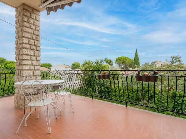Maison de 6 pièces de 153 m² à Carpentras — photo du bien