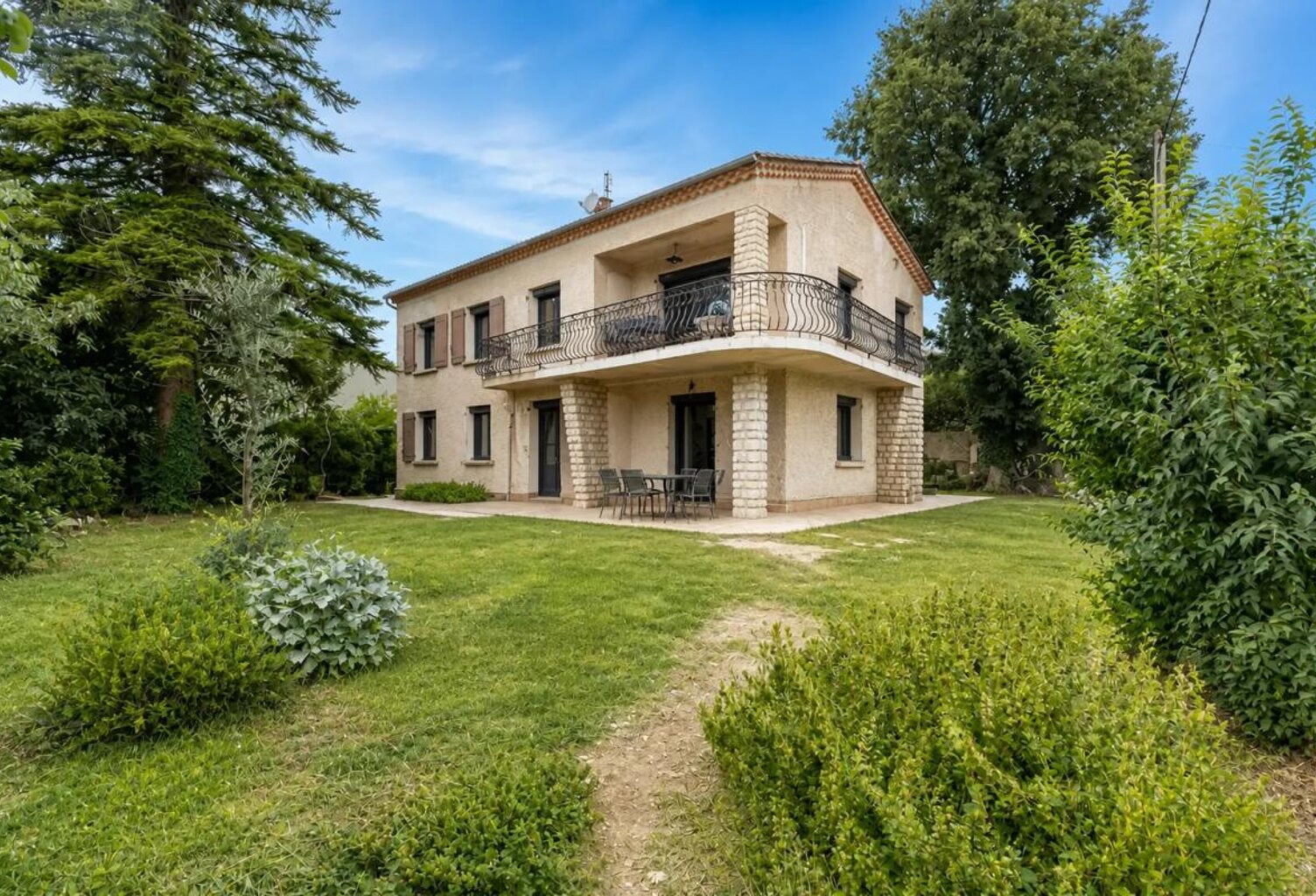 Maison de 6 pièces de 153 m² à Carpentras — photo 1