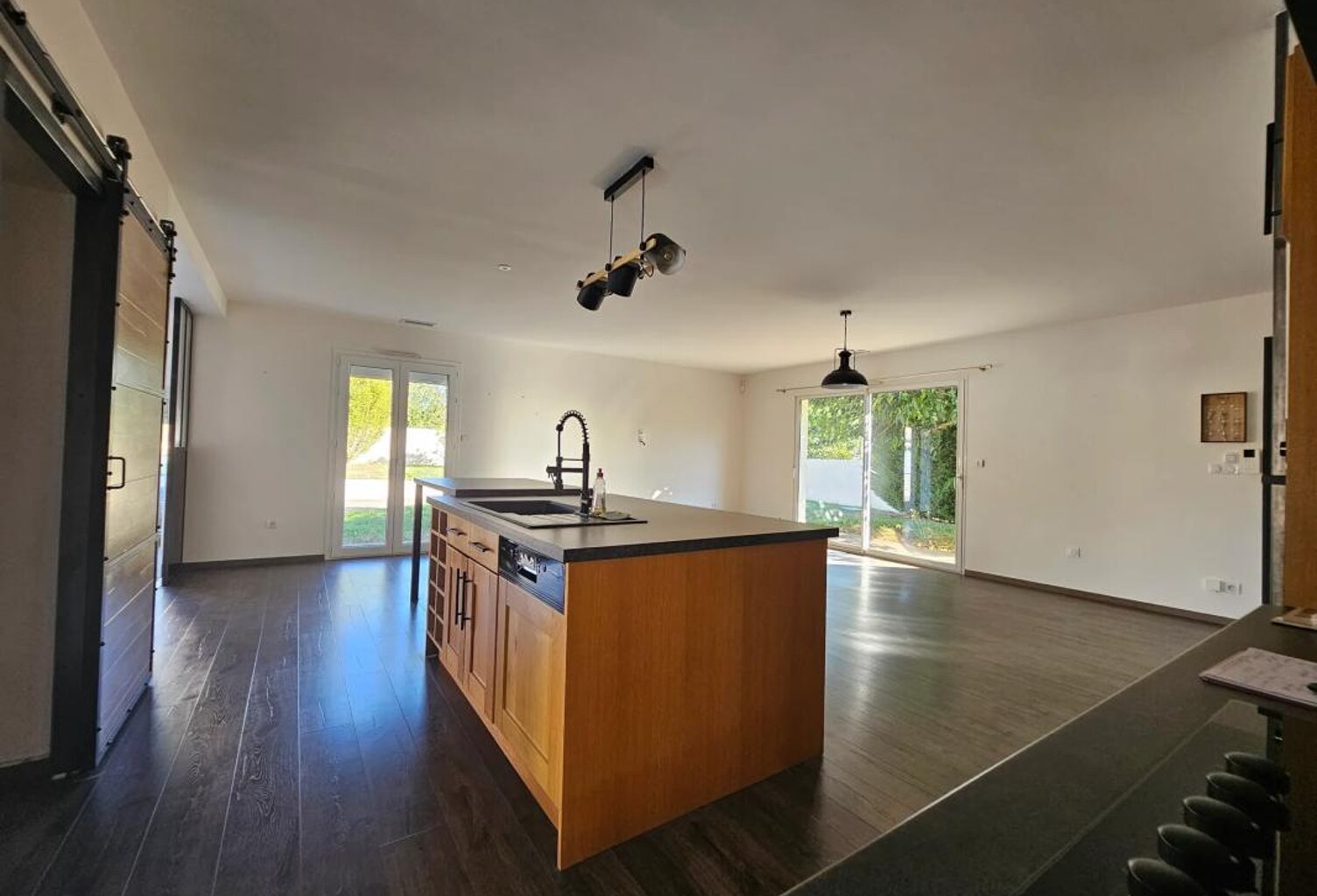 Maison de 7 pièces de 116 m² à Marcellus — photo 1