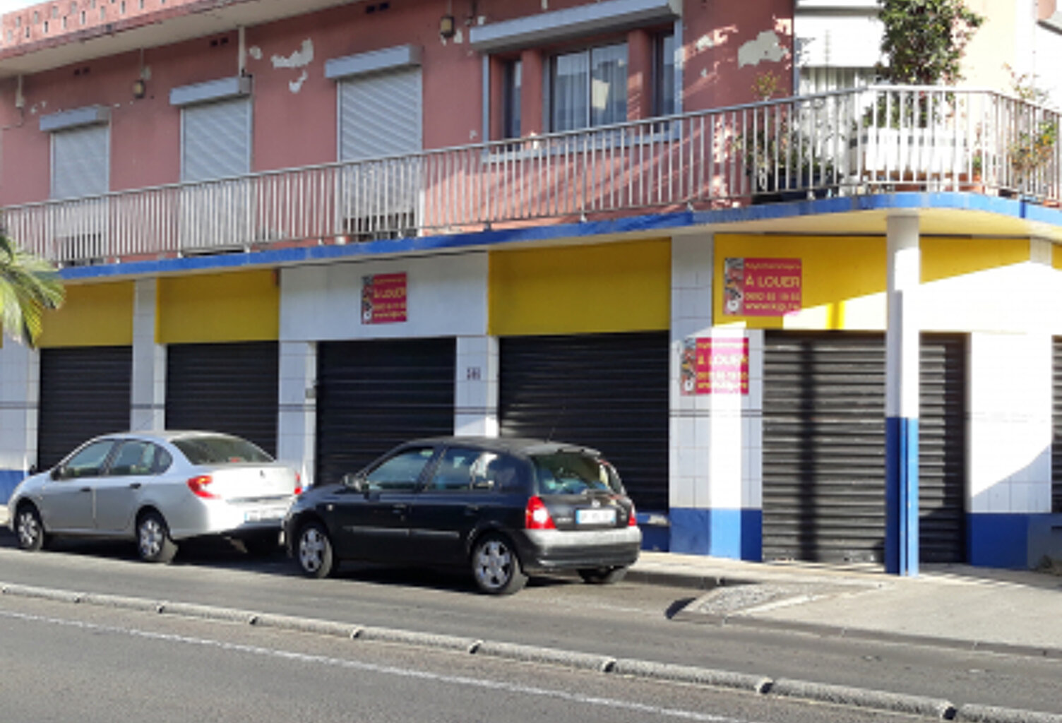 Immeuble professionnel 820 m² Saint-Denis — photo 1