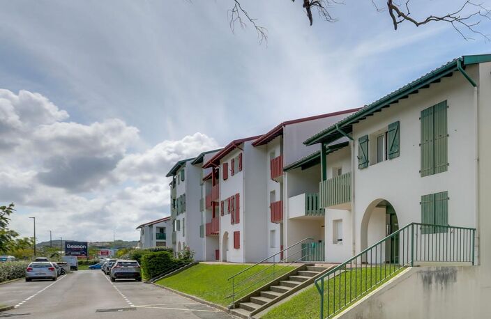 ANGLET HYPER-CENTRE – T4 82 m² avec mezzanine, terrasses et vue arborée — photo 3