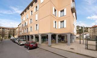 Commerce  101 m² à louer à Avignon (84000)