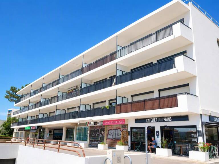 Antibes – Local professionnel ou commercial de 111 m² — photo 1