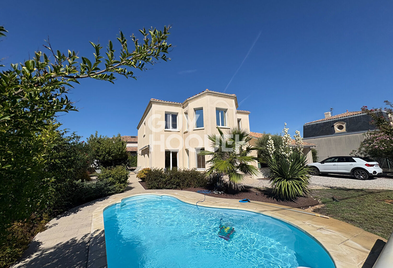 PROPRIÉTÉ FAMILIALE 225 M² AVEC PISCINE ET GARAGE — photo 1
