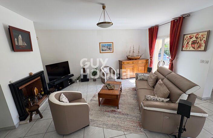 PROPRIÉTÉ FAMILIALE 225 M² AVEC PISCINE ET GARAGE — photo 5