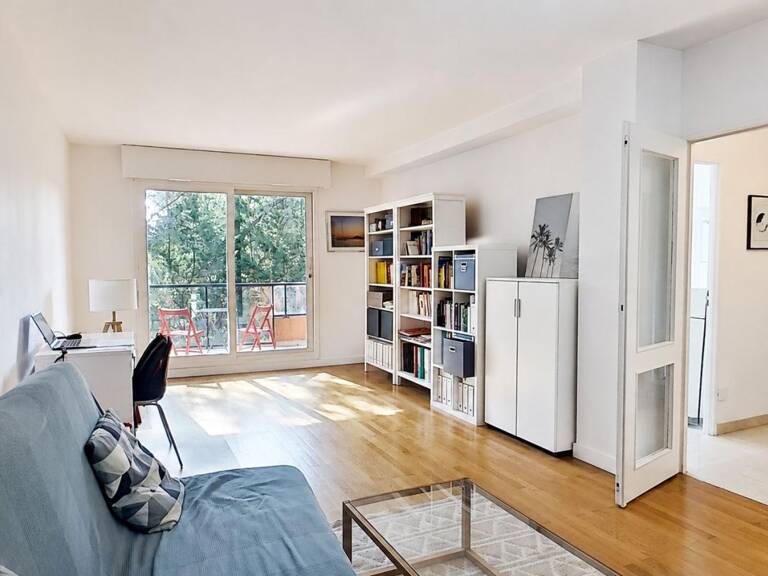 Un havre de paix aux portes du Point du Jour : T2 de 69 m² avec terrasse et balcon filant — photo 1